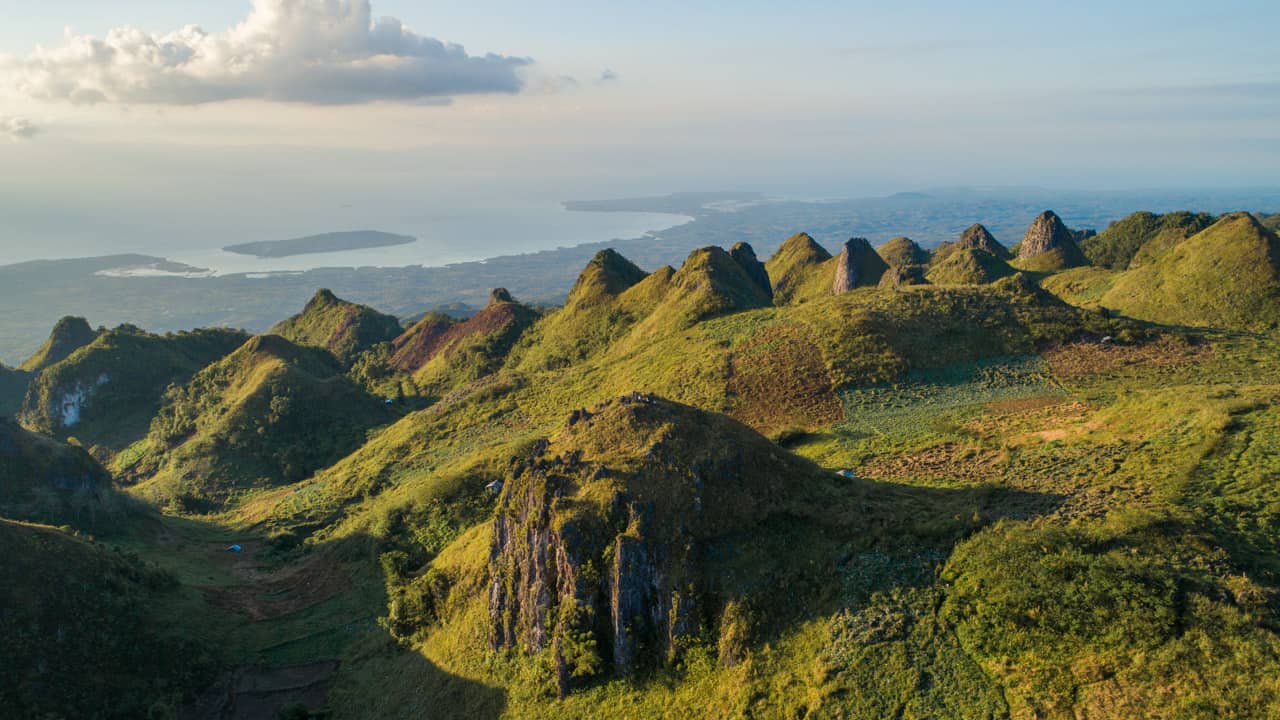 Riding to Osmeña Peak